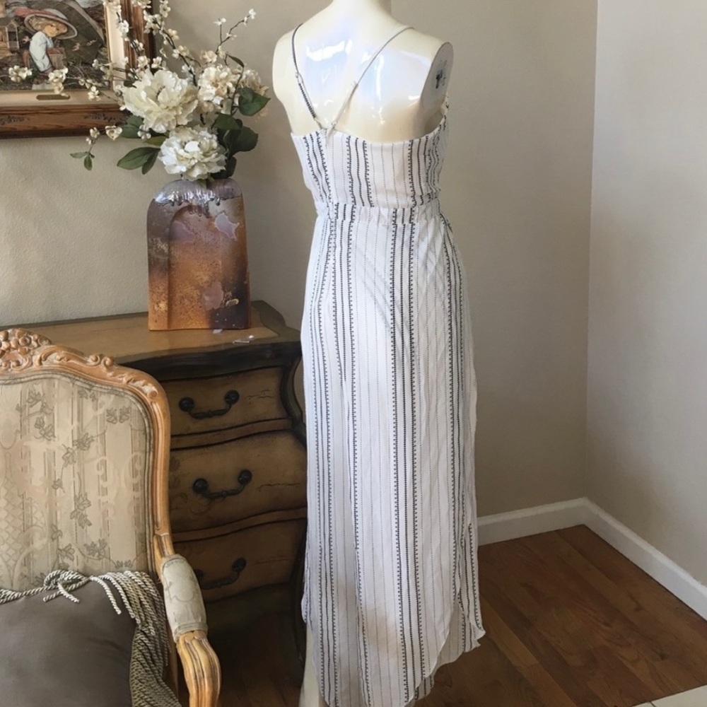 Romper - Picture 2 of 5